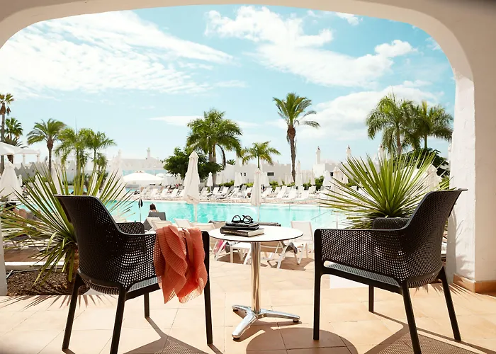 Готель Sunprime Atlantic View & 4*